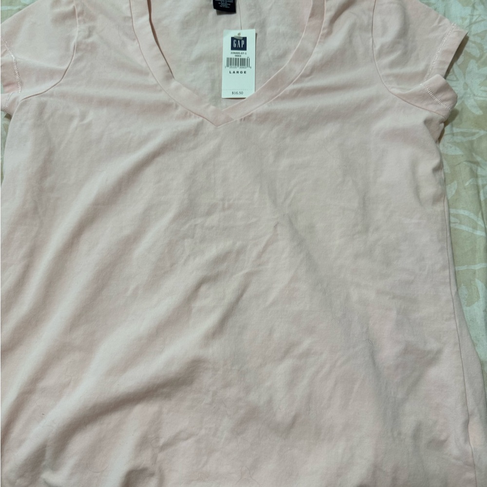 Gap Size Large pink v neck - Picture 3 of 6